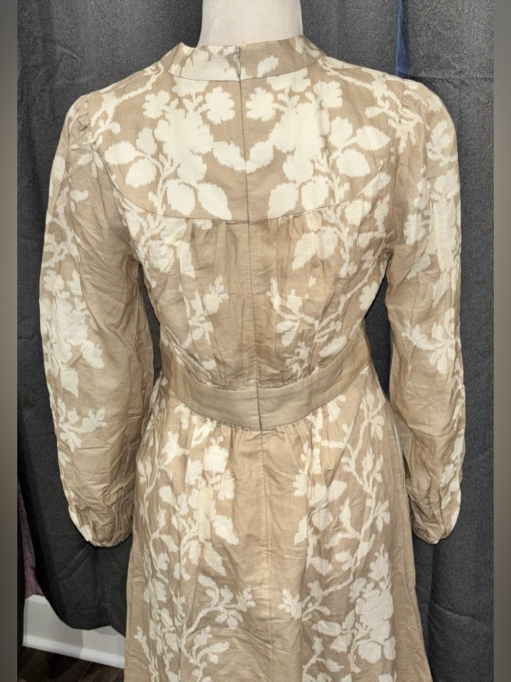 NWT Tuckernuck Sand Floral Stripe Serena Dress Small Beige White Midi Resort - Picture 8 of 11